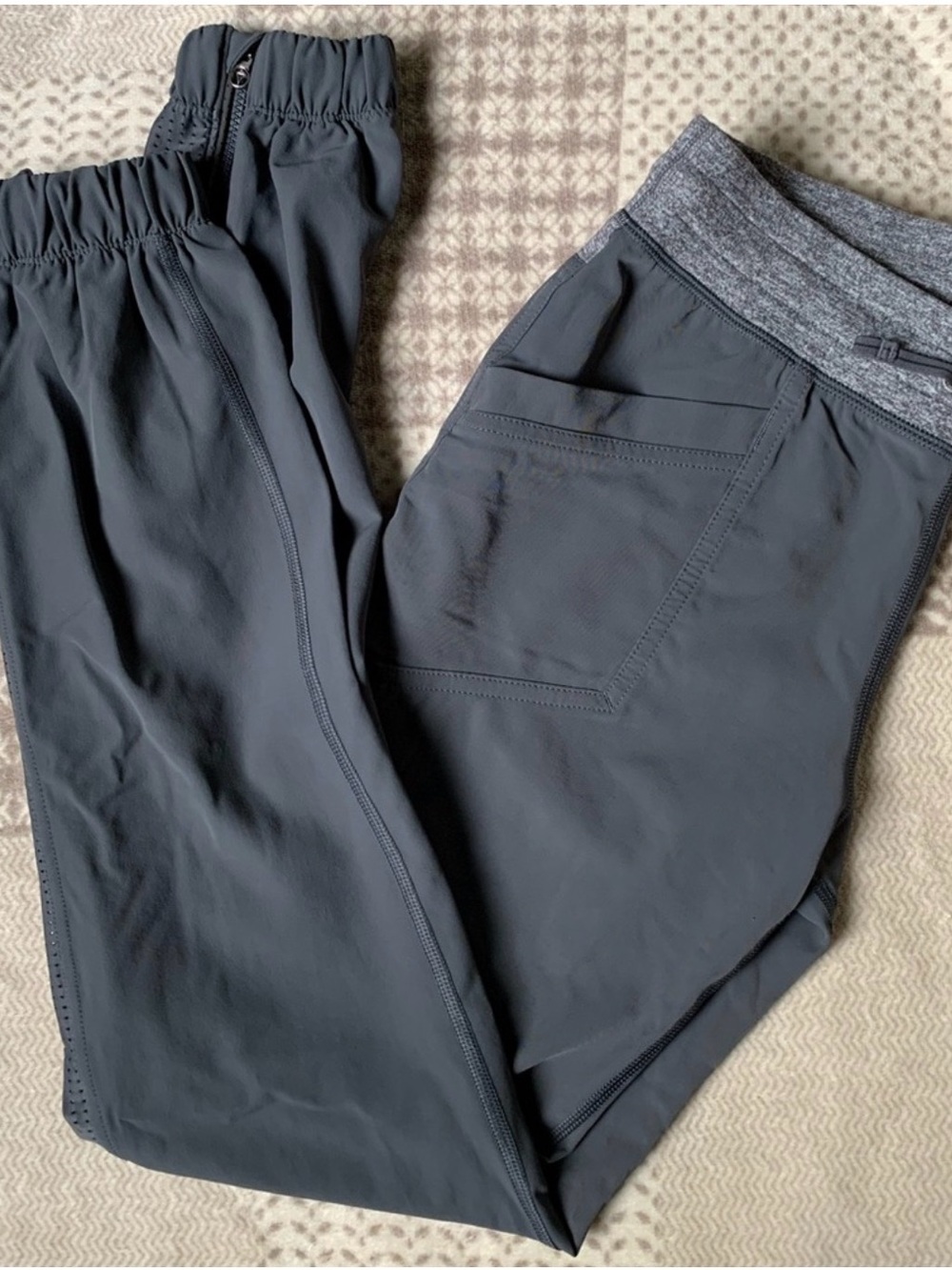 Kids Ivivva lululemon Dark Gray Active Jogger Pants